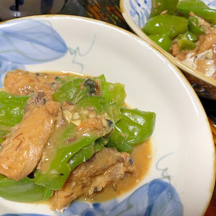 簡単!鯖缶とピーマンそのまま煮るだけ